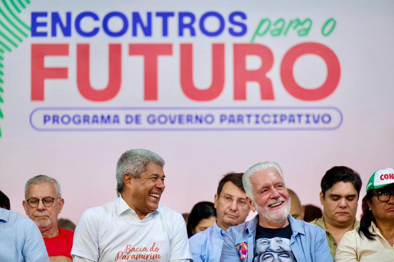 “É preciso pisar onde o povo pisa”: Wagner defende política que ouve todos os territórios da Bahia