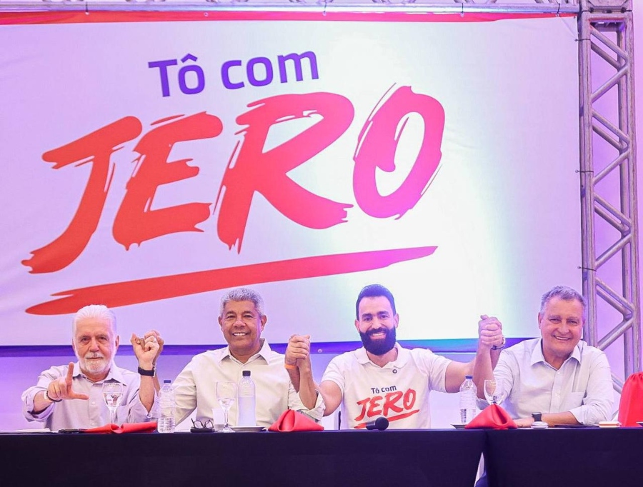 Prefeitos de diferentes regiões da Bahia declaram apoio à reeleição de Jerônimo Rodrigues durante ato em Ilhéus