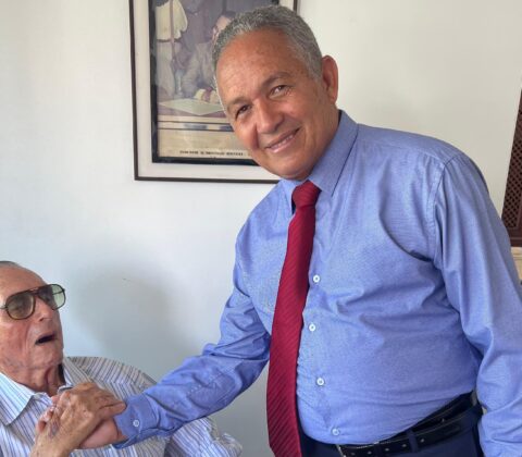 Imagem do post Téo Senna lamenta morte do ex-prefeito de Salvador Virgildásio de Senna
