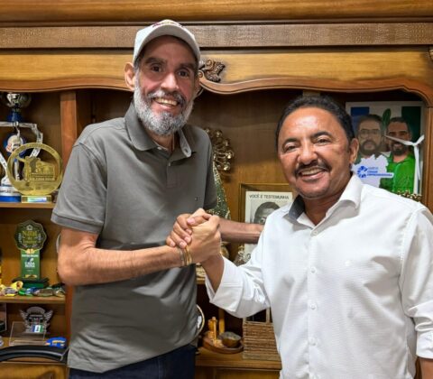 Imagem do post Roberto Carlos tem reunião com o prefeito Anísio Viana em Casa Nova