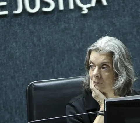 Imagem do post Cármen Lúcia vota por derrubar flexibilização da Lei da Ficha Limpa 