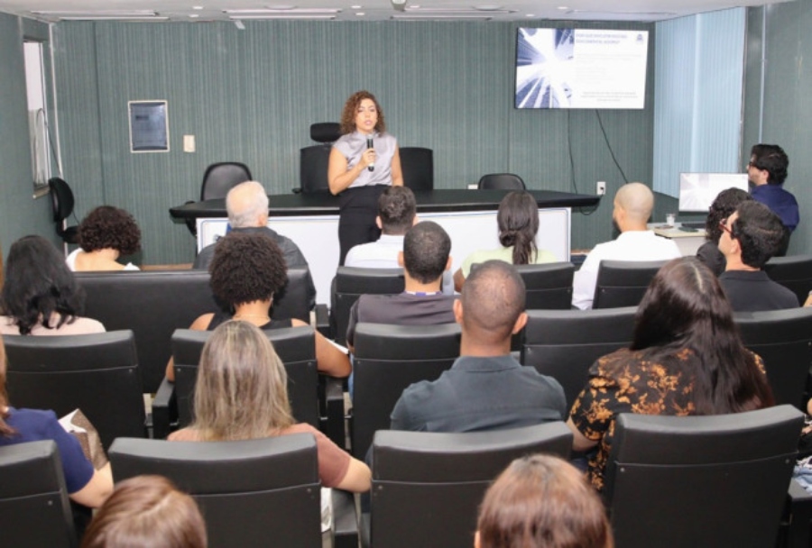 Câmara de Salvador inicia projeto de digitalização de acervo com mais de 15 milhões de páginas