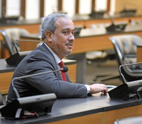 Imagem do post Vitória da Conquista: deputado Vitor Azevedo propõe nova Maternidade Regional