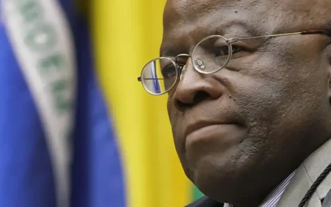 Imagem do post Joaquim Barbosa lança candidatura a presidente