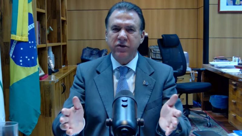 Ministro do Trabalho diz que salário mínimo “é baixo” e defende novos aumentos no Brasil