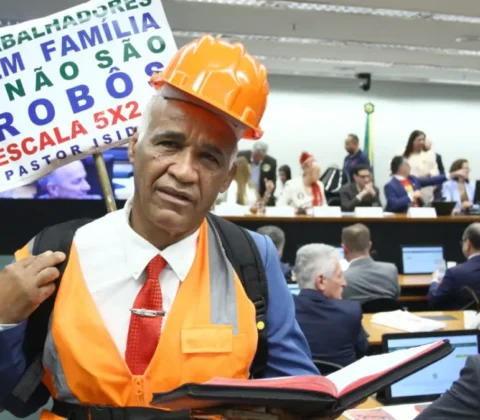 Imagem do post “Fazer sexo em paz”: deputado baiano viraliza ao defender fim da escala 6×1