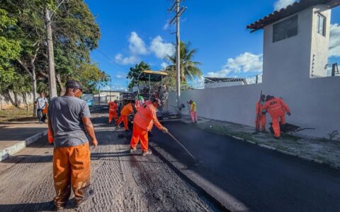 Imagem do post Programa Pavimenta Lauro avança com obras de infraestrutura asfáltica no bairro de Vida Nova