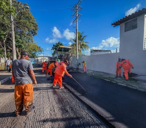 Imagem do post Programa Pavimenta Lauro avança com obras de infraestrutura asfáltica no bairro de Vida Nova