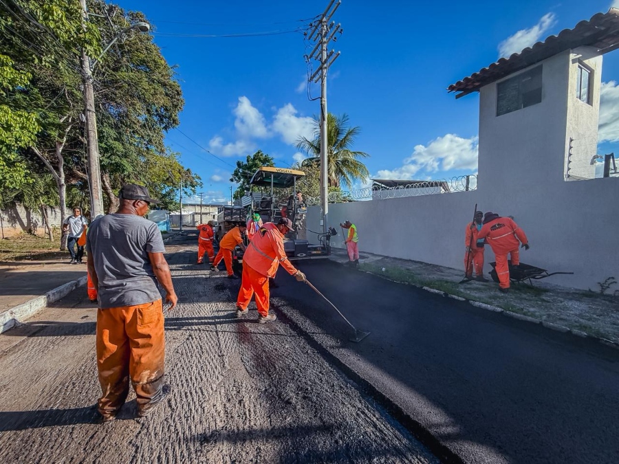 Programa Pavimenta Lauro avança com obras de infraestrutura asfáltica no bairro de Vida Nova