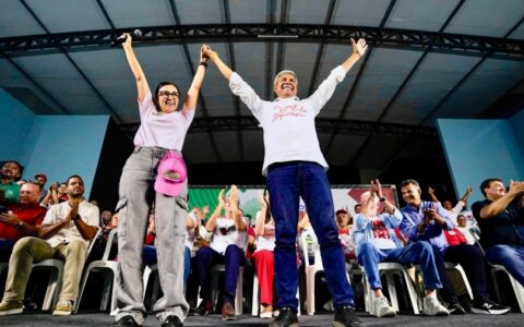 Imagem do post Prefeita de Ponto Novo rompe com a oposição e oficializa apoio à reeleição de Jerônimo Rodrigues