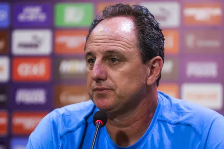 Imagem do post Pressão explode no Bahia e torcida protesta em condomínio de Rogério Ceni após empate