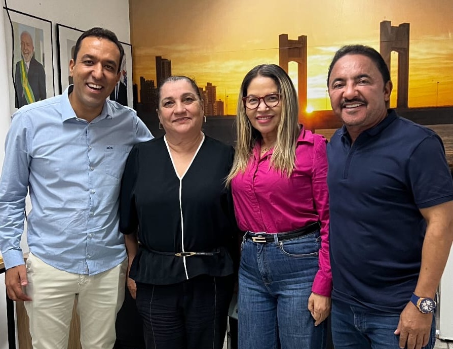 Deputado Roberto Carlos participa de reunião com secretário de Saúde de Juazeiro para discutir avanços e demandas do setor