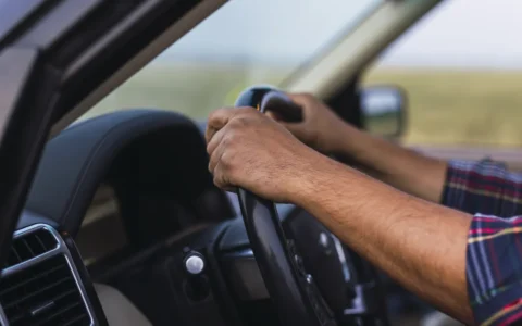 Imagem do post Quer trabalhar como motorista na saúde? Bahia abre seleção com 41 vagas