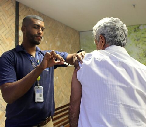 Imagem do post Salvador libera vacinação contra a gripe para público geral acima de seis meses a partir desta segunda