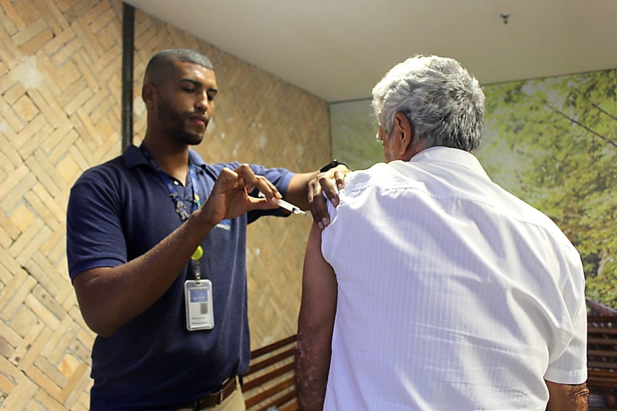 Salvador libera vacinação contra a gripe para público geral acima de seis meses a partir desta segunda