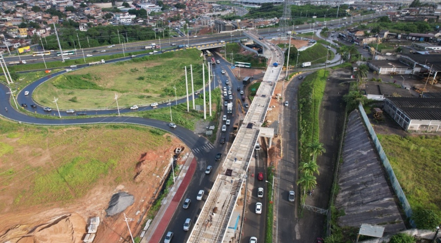 Obras do VLT de Salvador alteram trânsito na BR-324
