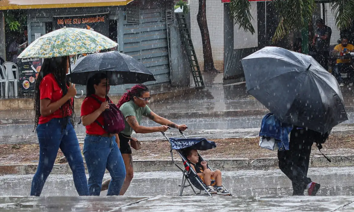 Alerta de chuva: Salvador e mais 159 cidades da Bahia podem ser atingidas; veja a lista