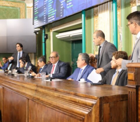 Imagem do post Câmara de Salvador debate proibição de taxa Kiss & Fly no Aeroporto