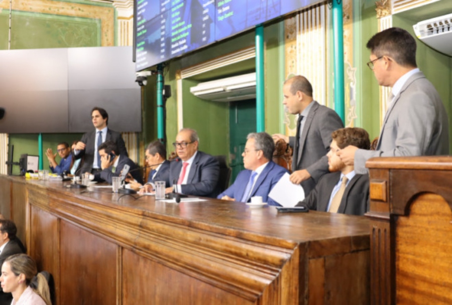 Câmara de Salvador debate proibição de taxa Kiss & Fly no Aeroporto