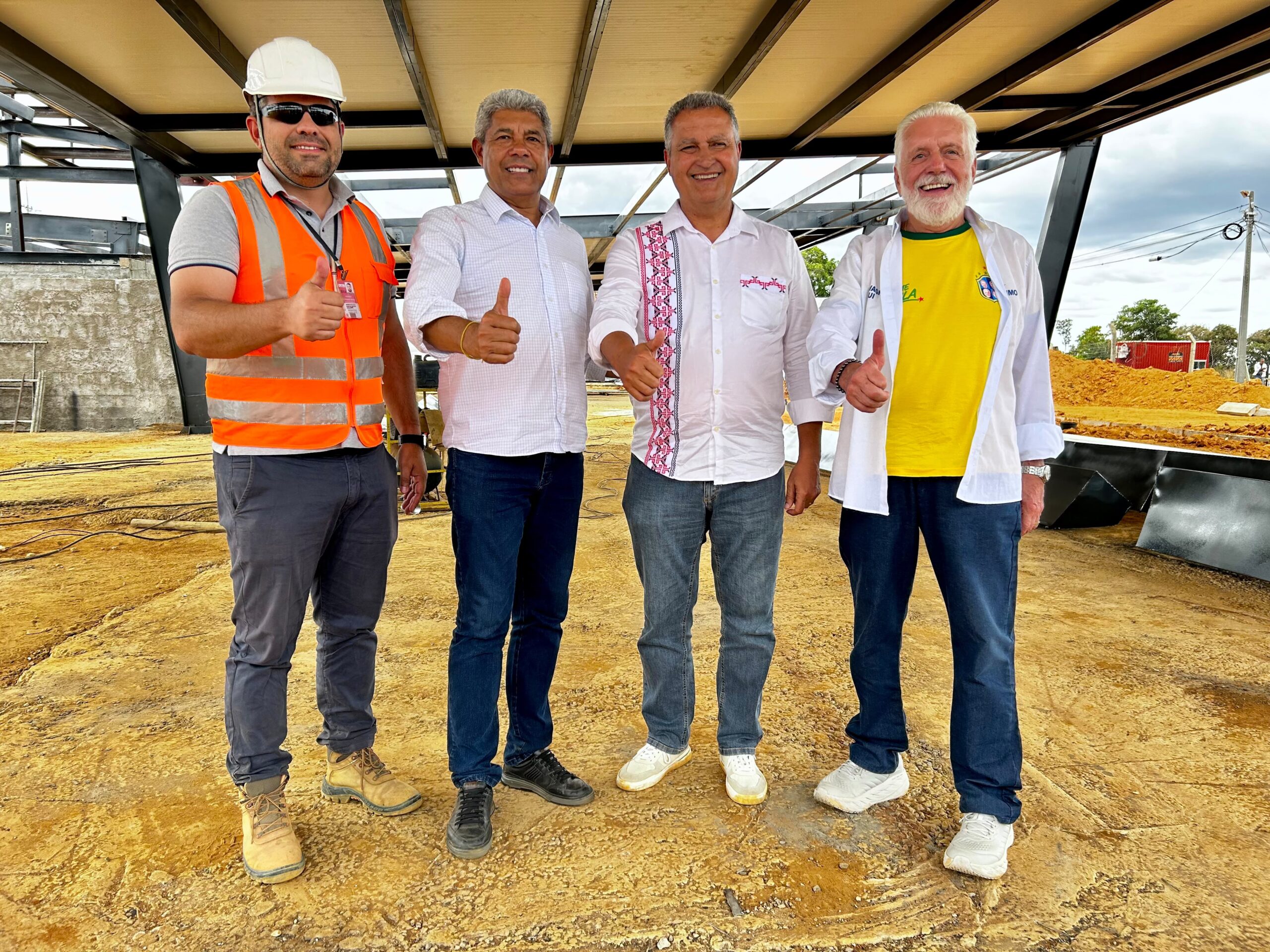 Jerônimo, Rui e Wagner vistoriam obra de R$ 66 milhões no Aeroporto de Barreiras
