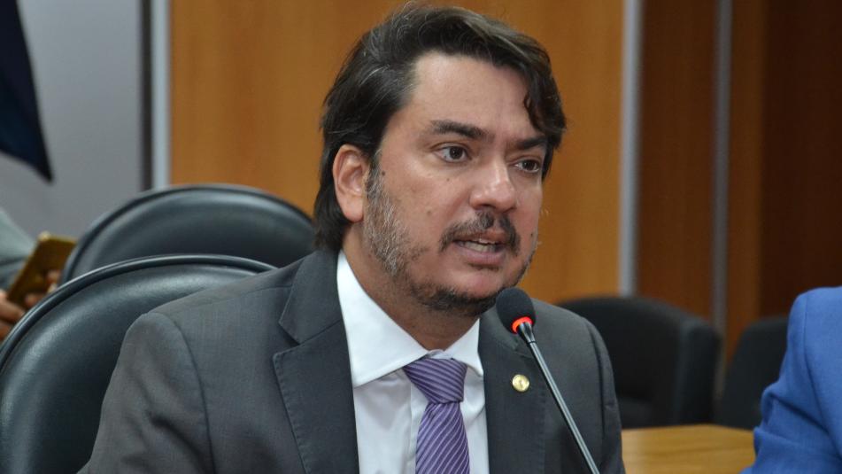 Pedro Tavares prestigia abertura do Pedrão e enaltece organização da festa