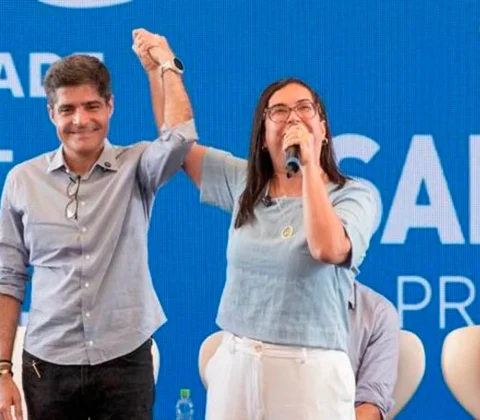 Imagem do post Ana Paula entra de vez na campanha e exalta ACM Neto: “Esse é o político que eu conheço”