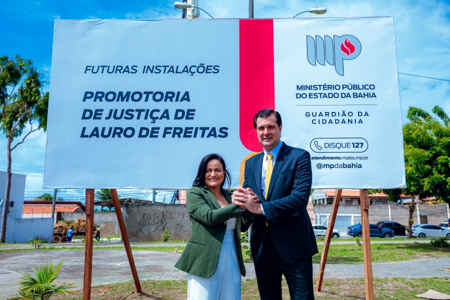 Prefeitura de Lauro de Freitas oficializa doação de terreno para construção da sede própria do MPBA