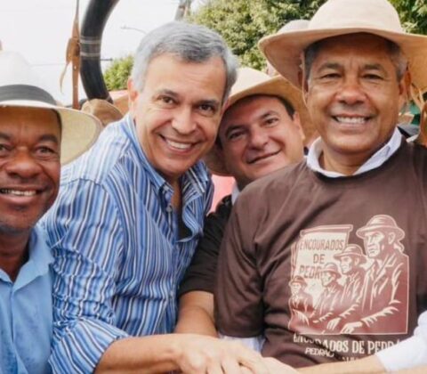 Imagem do post Félix Mendonça Júnior destaca avanços da educação durante agenda com governador