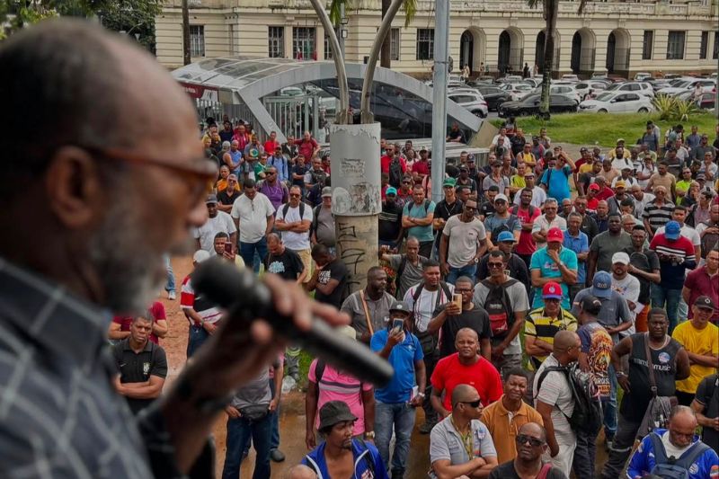 Obras vão voltar? Trabalhadores definem rumos da greve da construção pesada
