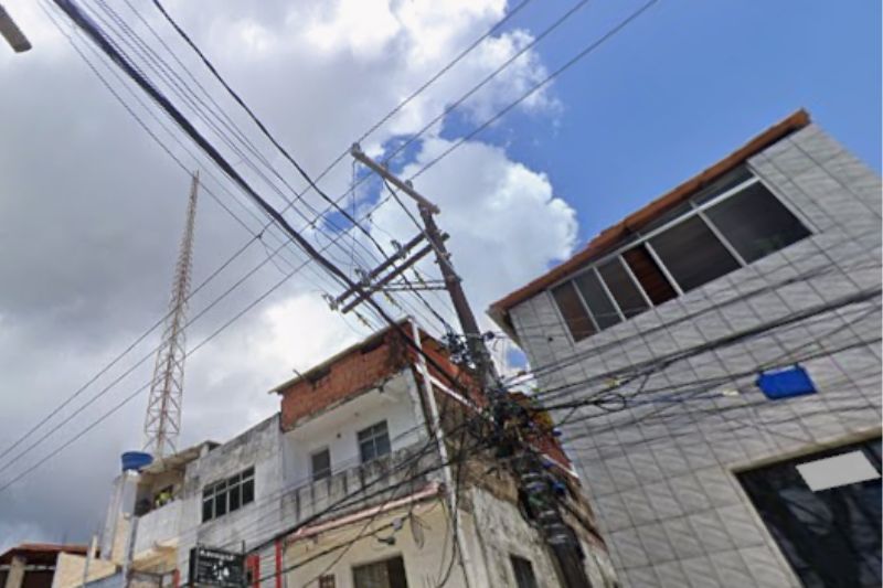 Parte da Federação fica sem energia após incêndio atingir cabos em Salvador