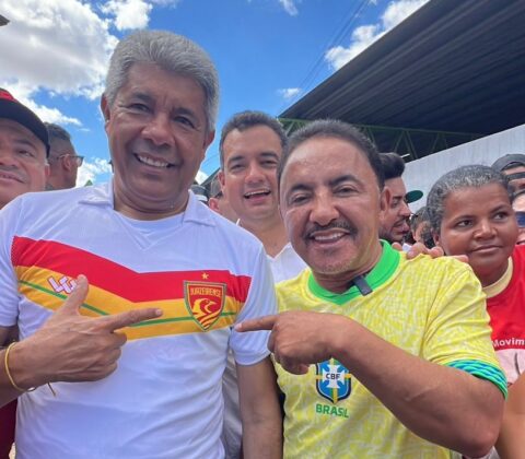 Imagem do post Após visita de Jerônimo, Roberto Carlos brinca e celebra classificação da Juazeirense na Série D