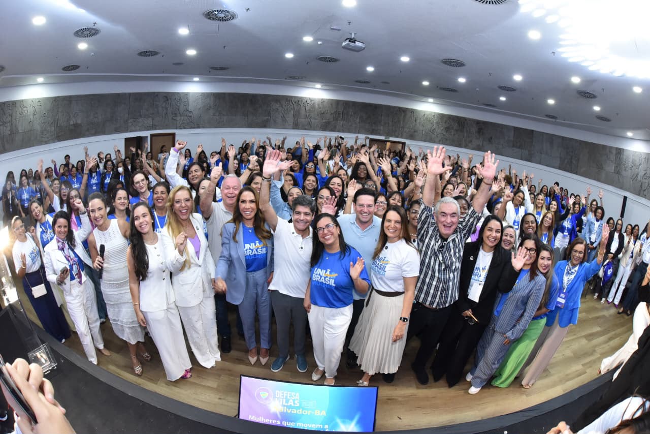 ACM Neto destaca protagonismo feminino e diz que transformação da Bahia passa pelas mulheres