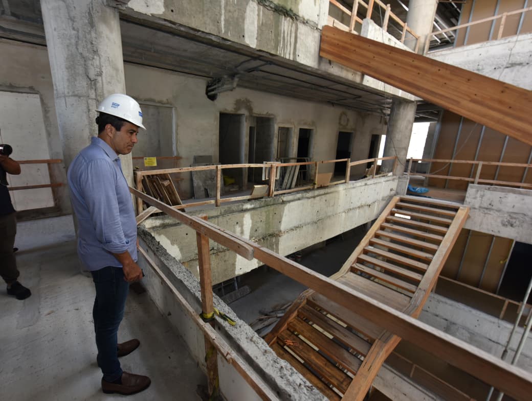 Com obras avançadas, Bruno Reis vistoria Escola de Música e Artes e da Sala de Espetáculos no Comércio