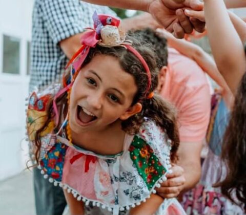 Imagem do post Festejos juninos ajudam a preservar tradições culturais e aproximam estudantes das raízes nordestinas