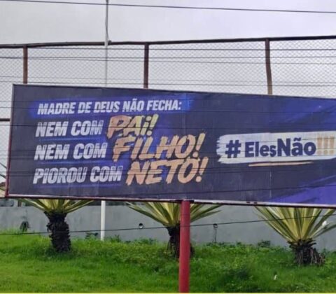 Imagem do post Moradores de Madre de Deus instalam outdoors contra aliança política de ACM Neto com a família Bolsonaro