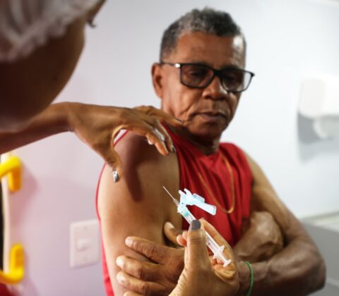 Imagem do post Bahia abre vacinação contra gripe para toda a população; confira os detalhes
