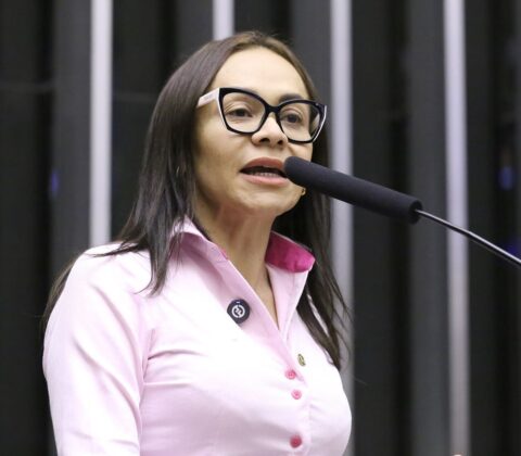 Imagem do post Ivoneide apresenta propostas voltadas a autistas, cuidadores e mulheres