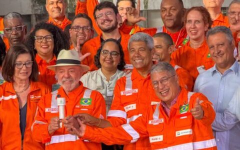 Imagem do post Rosemberg compara queda de Flávio Bolsonaro ao desempenho de ACM Neto