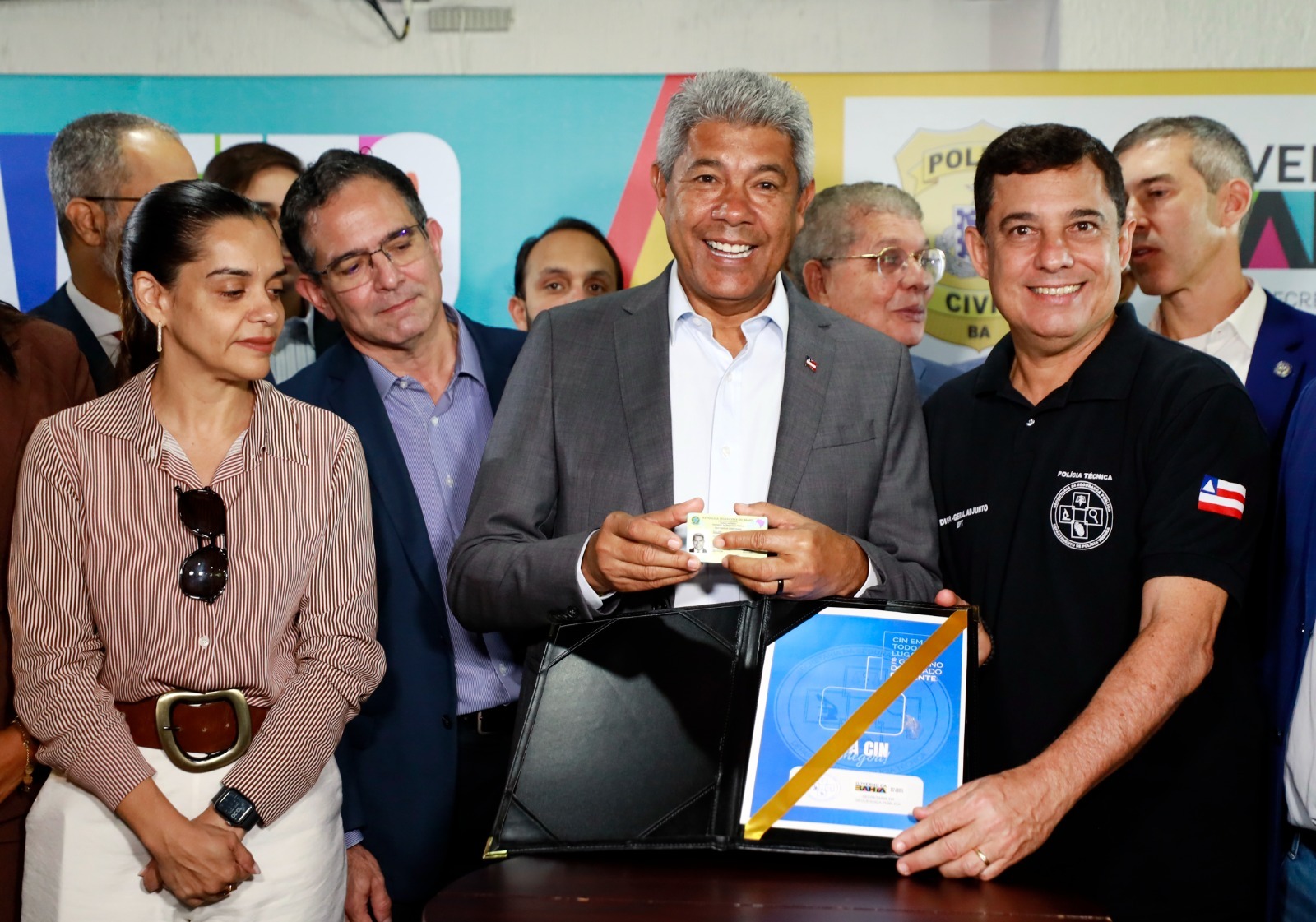 Bahia inicia emissão da nova Carteira de Identidade Nacional em policarbonato