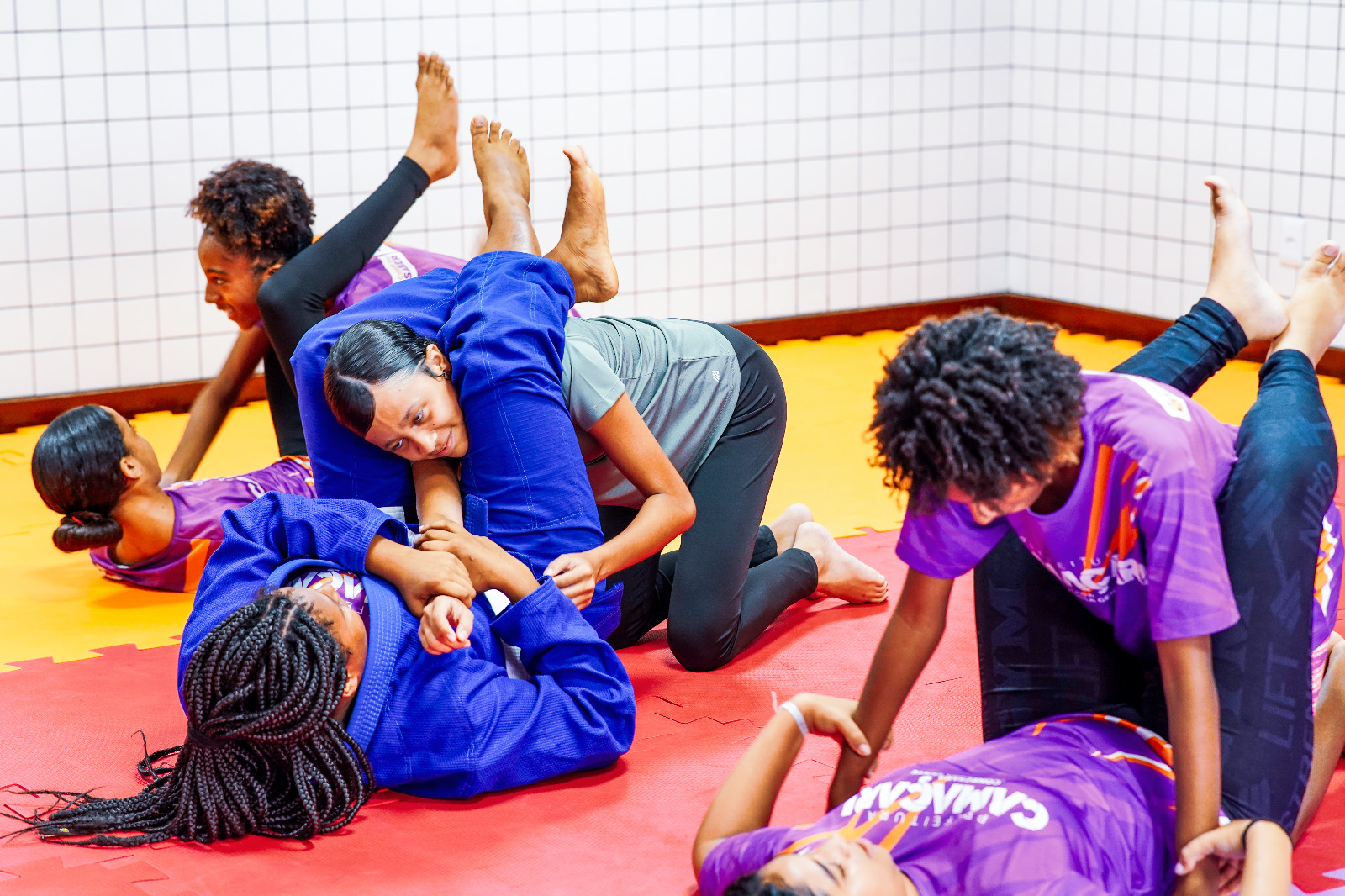 Camaçari abre inscrições para turmas de basquete e jiu-jítsu na Cidade do Saber