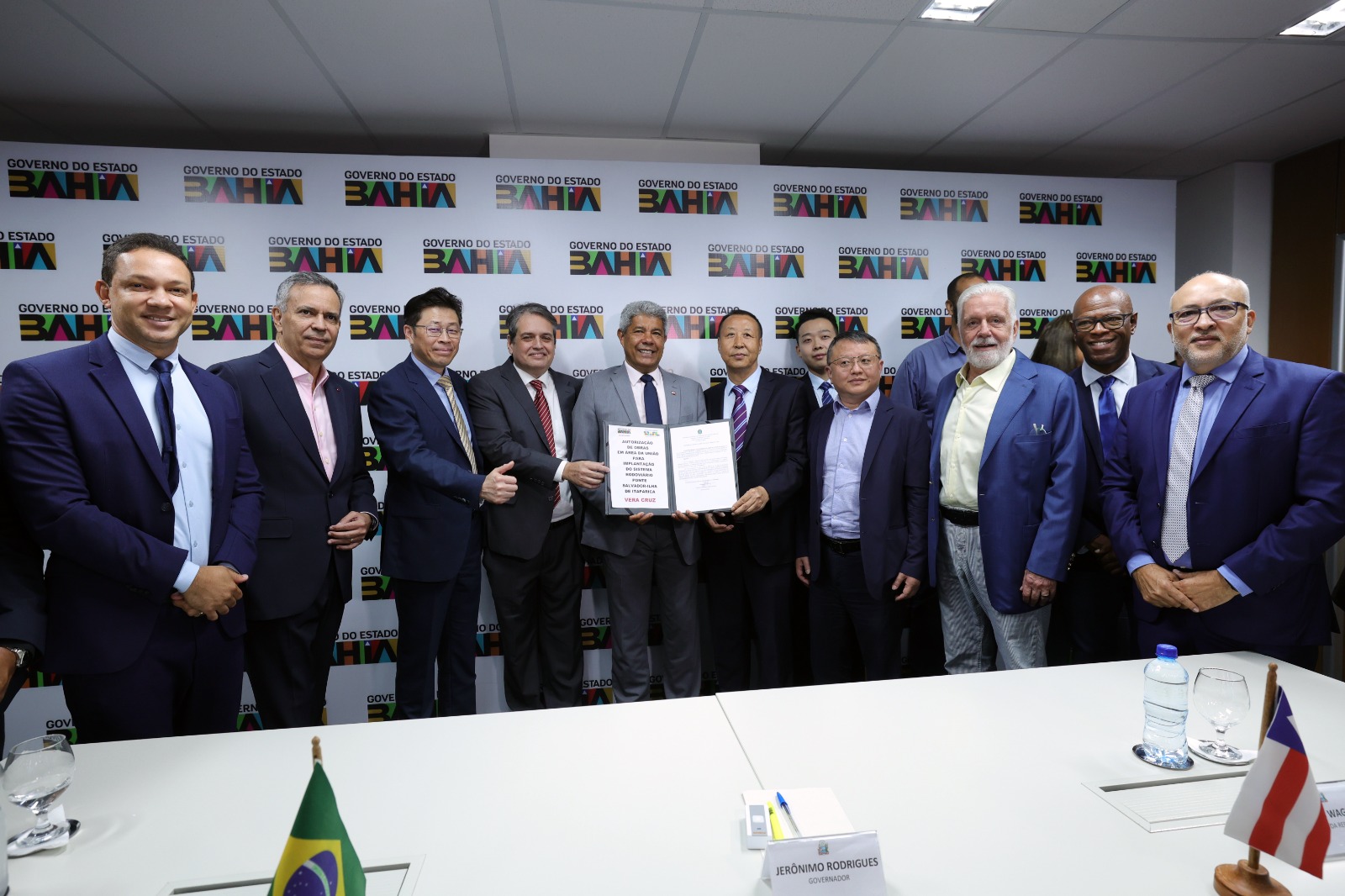 Jerônimo autoriza início das obras em terra da Ponte Salvador-Itaparica e celebra: “Marco histórico”