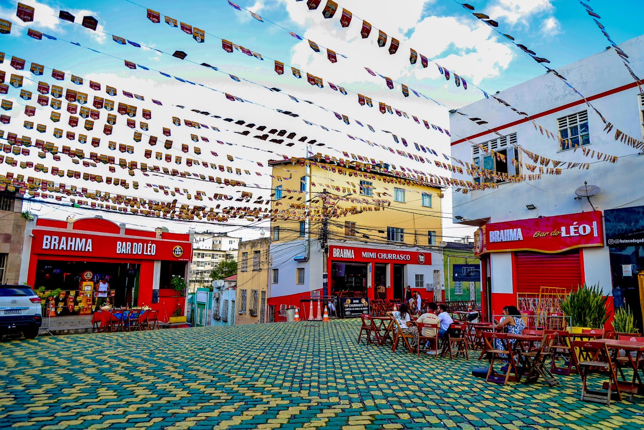 Bar do Léo transmite Brasil x Haiti em telão com programação especial em Salvador