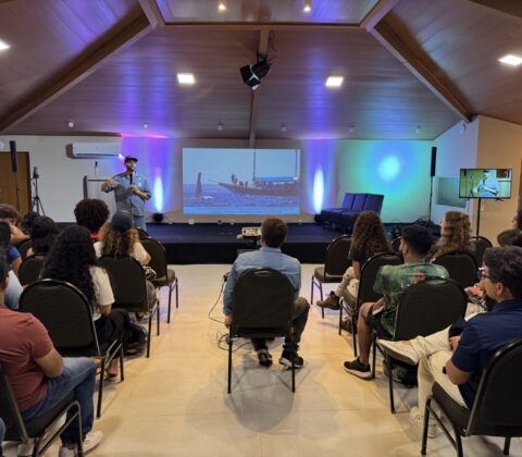 Imagem do post Qualificação do turismo de avistamento de baleias-jubarte acontece no litoral baiano
