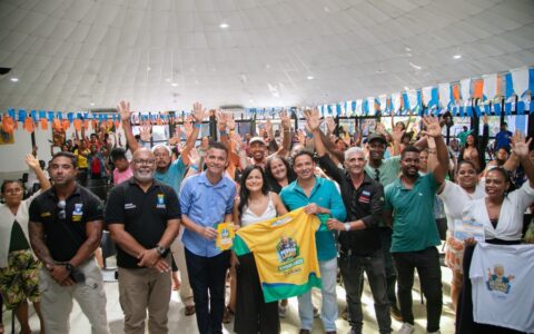 Imagem do post Prefeitura de Lauro de Freitas capacita e credencia 140 ambulantes para o Pedrão 2026