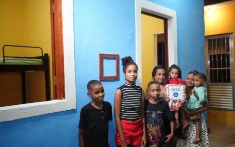 Imagem do post Prefeitura entrega mais 200 casas reformadas em Salvador