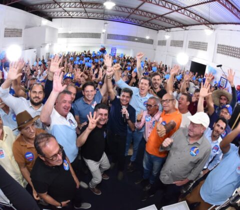 Imagem do post ACM Neto leva projeto de escuta popular a Jequié nesta terça