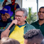 Luiz Caetano prestigia celebrações do Dia do Pescador e destaca investimentos na pesca artesanal de Camaçari