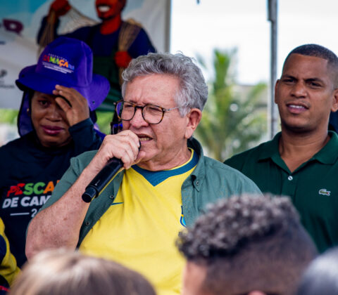 Imagem do post Luiz Caetano prestigia celebrações do Dia do Pescador e destaca investimentos na pesca artesanal de Camaçari