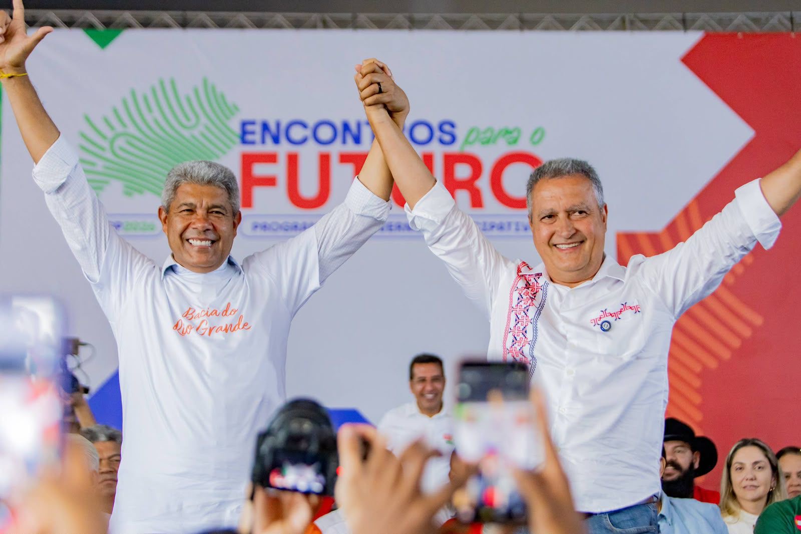 Rui Costa defende programas de renda contra a evasão escolar na Bahia