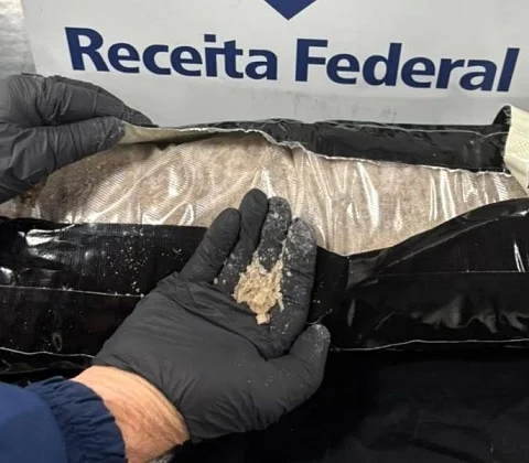 Imagem do post Paraguaia é presa no Aeroporto de Salvador com carga de ecstasy avaliada em R$ 3 milhões